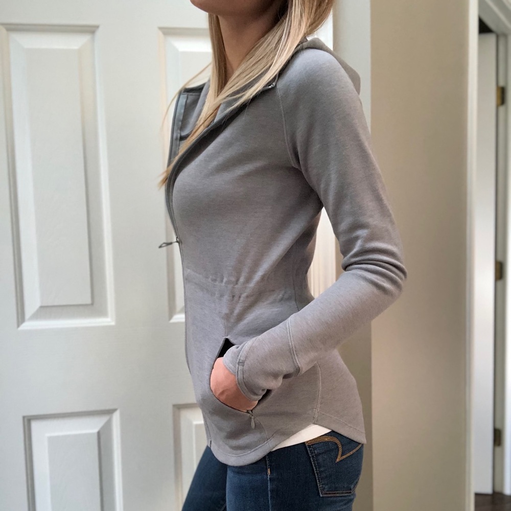 The North Face Cinch Waist Zip-up Hoodie